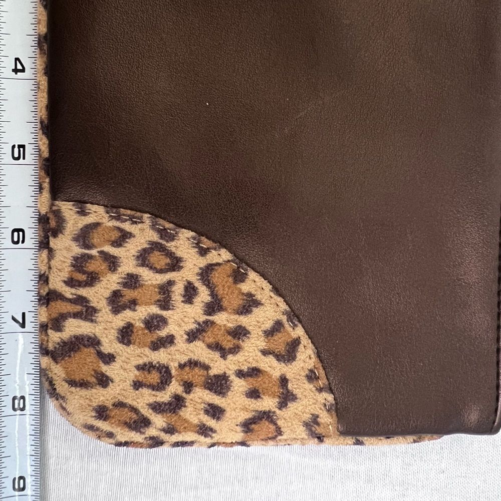 Neiman Marcus Cheetah Brown Leather Wristlet Clutch Lagenlook Chic Minimalist - Picture 6 of 7
